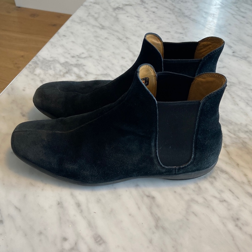 Tsubo Men’s size 10.5 black suede boots, excellent condition!